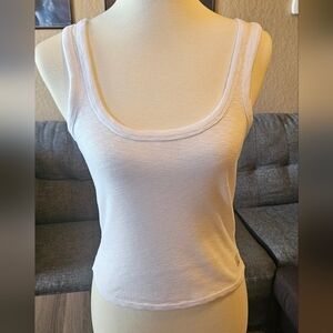 Vuori White Scoop Neck Tank Top Size Small